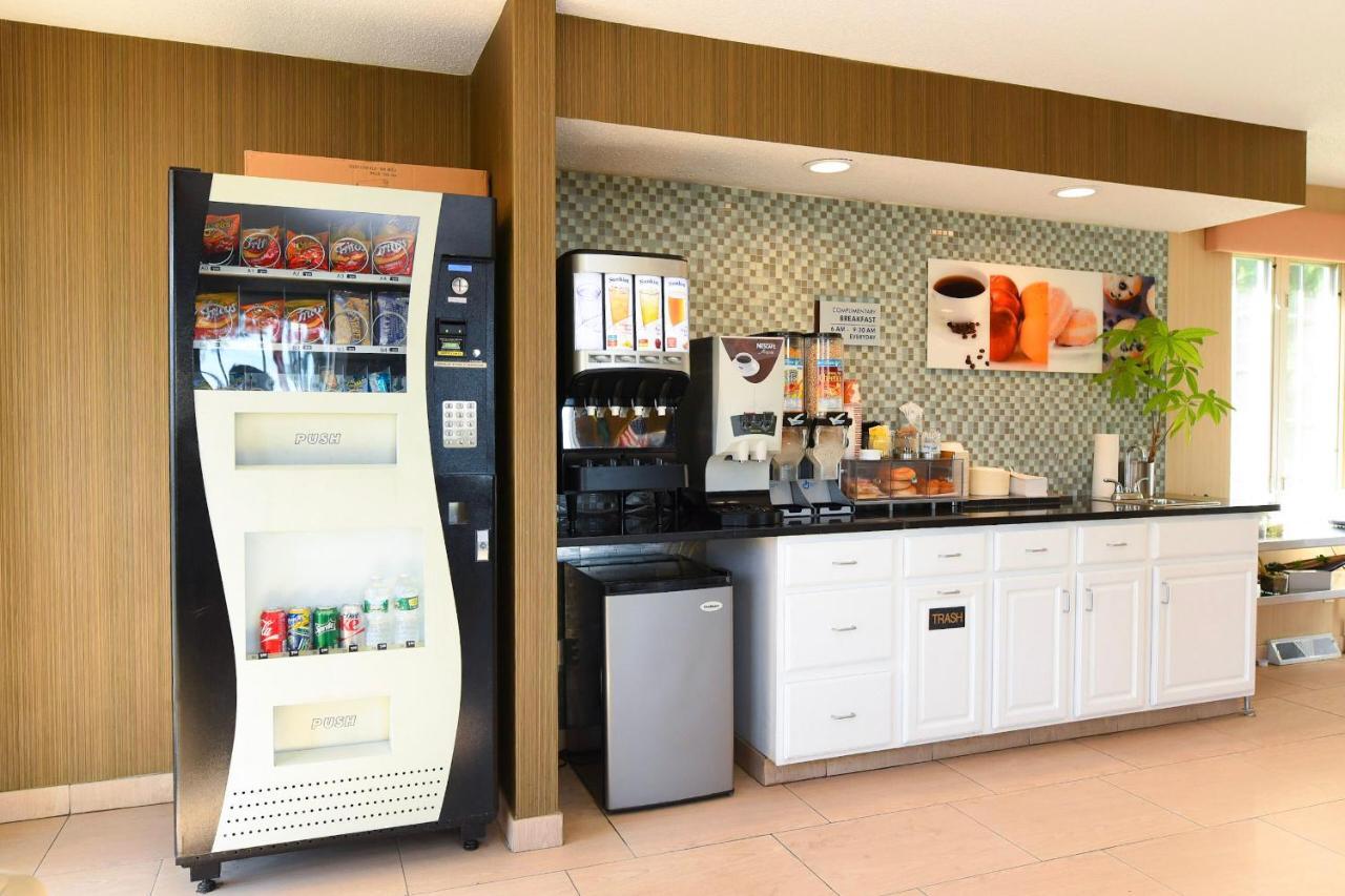 Capital Inn&Suites Rensselaer Esterno foto